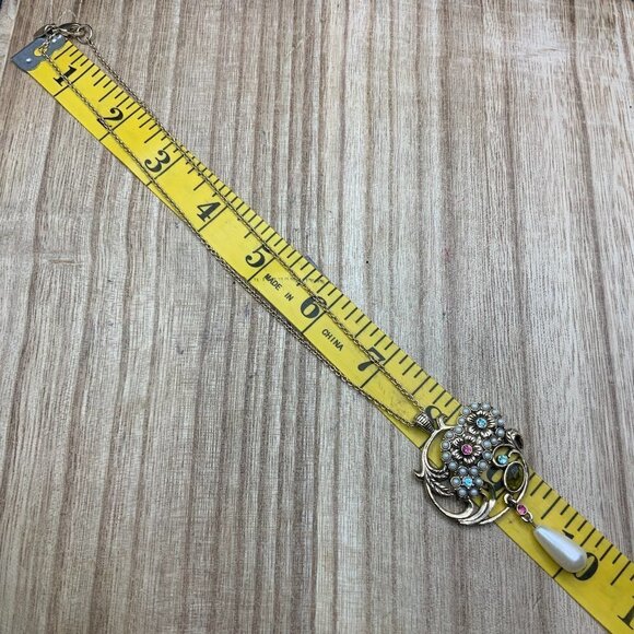 Viva Floral Rhinestone Gold Tone Dangling Faux Pearl Necklace - Picture 5 of 7